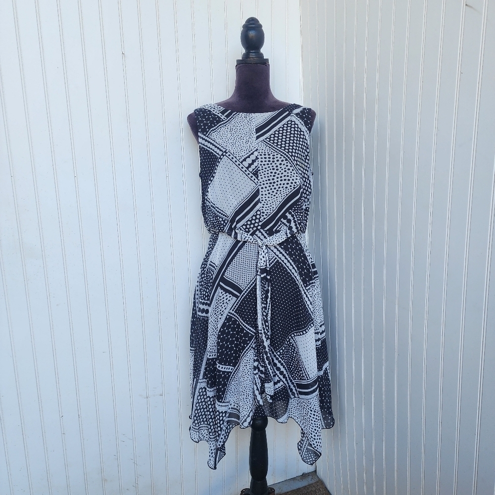 Stella & Julie Black White Sleveless Tie Front Chiffon Dress Geo Print Sz 12